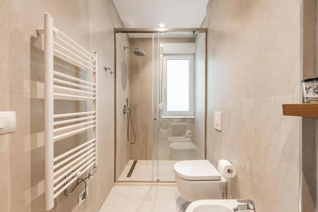 Luxury Seaview Apartment Vlore